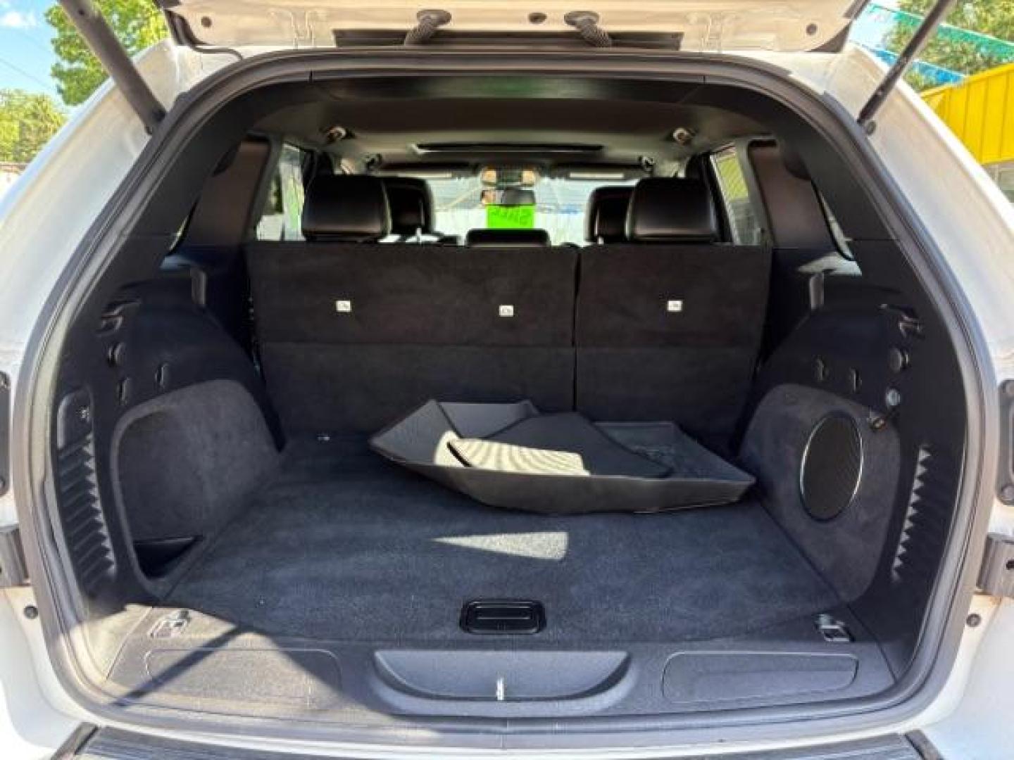 2015 Bright White Clearcoat Jeep Grand Cherokee Altitude (1C4RJFAG3FC) with an 3.6L V-6 DOHC engine, located at 745 S Robert St, St. Paul, MN, 55107, (651) 222-2991, 44.923389, -93.081215- Photo#7