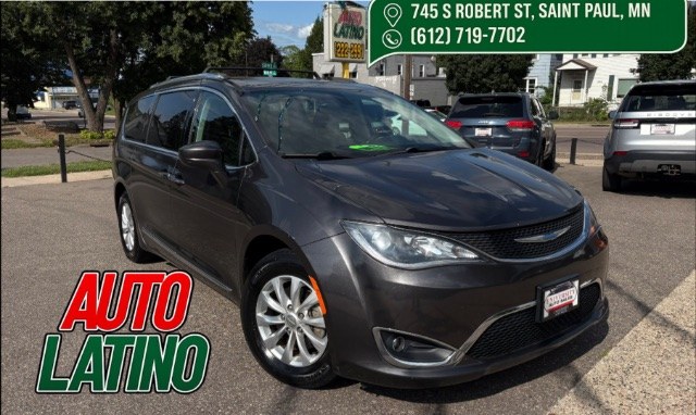 photo of 2018 Chrysler Pacifica Touring L