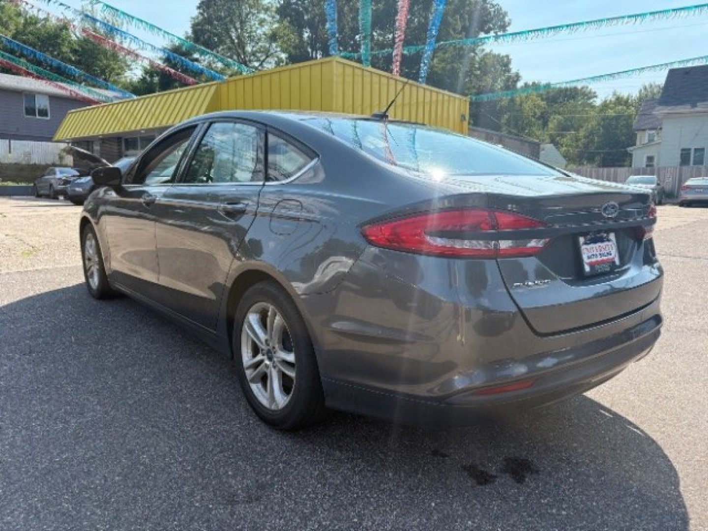 2018 Magnetic Metallic Ford Fusion SE (3FA6P0HD4JR) , located at 745 S Robert St, St. Paul, MN, 55107, (651) 222-2991, 44.923389, -93.081215- Photo#3