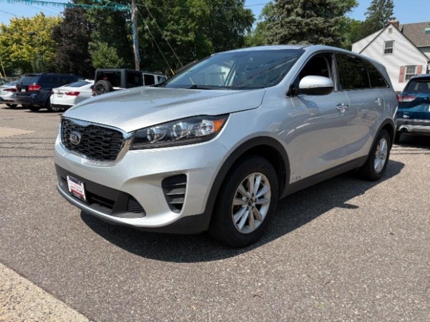 2019 Snow White Pearl Kia Sorento 2.4L LX (5XYPGDA38KG) with an 2.4L I-4 gasoline direct injection engine, located at 745 S Robert St, St. Paul, MN, 55107, (651) 222-2991, 44.923389, -93.081215- Photo#2