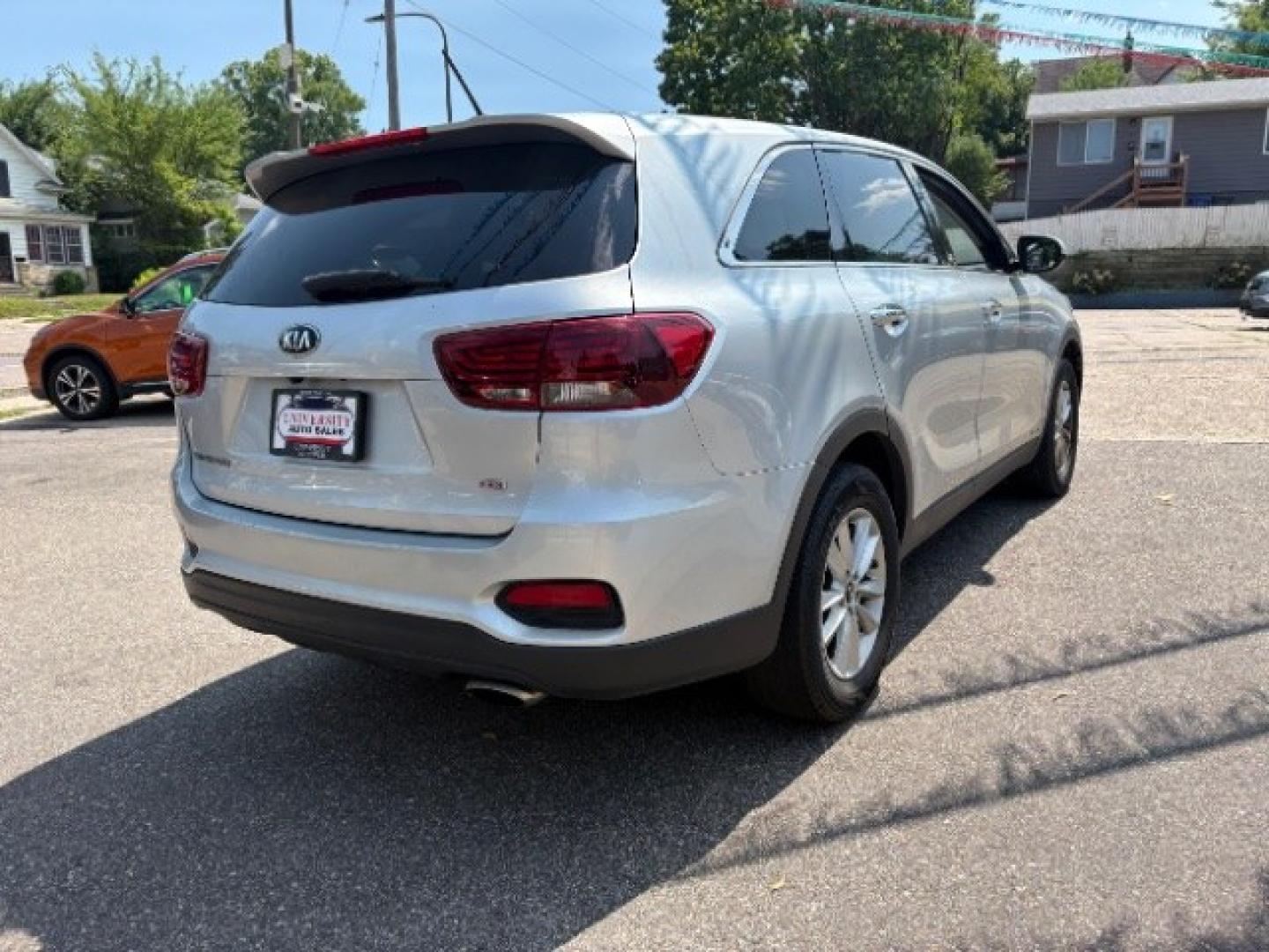 2019 Snow White Pearl Kia Sorento 2.4L LX (5XYPGDA38KG) with an 2.4L I-4 gasoline direct injection engine, located at 745 S Robert St, St. Paul, MN, 55107, (651) 222-2991, 44.923389, -93.081215- Photo#6