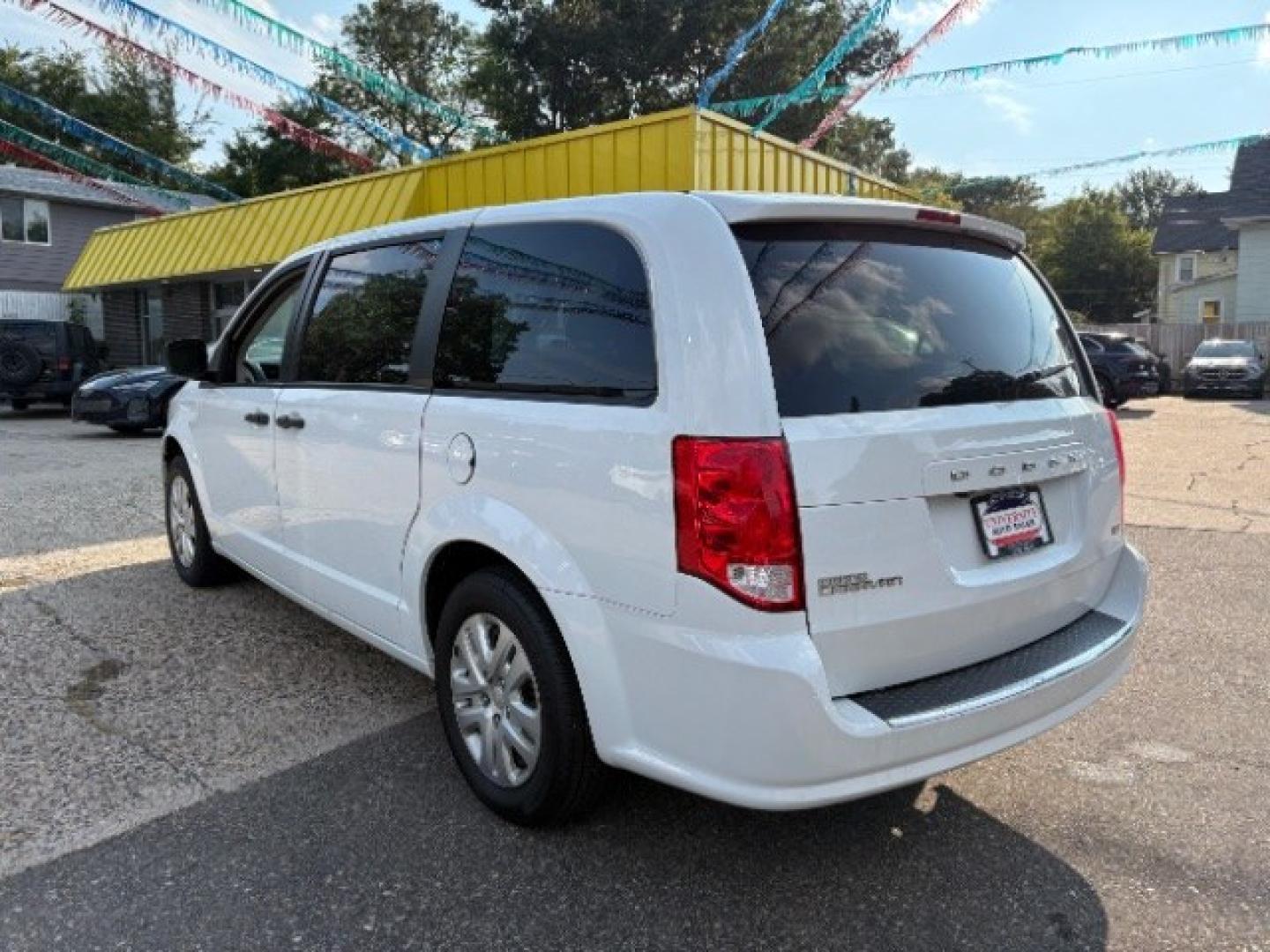 2019 White Knuckle Clearcoat Dodge Grand Caravan SE (2C4RDGBG7KR) with an Pentastar 3.6L V-6 DOHC engine, located at 745 S Robert St, St. Paul, MN, 55107, (651) 222-2991, 44.923389, -93.081215- Photo#2