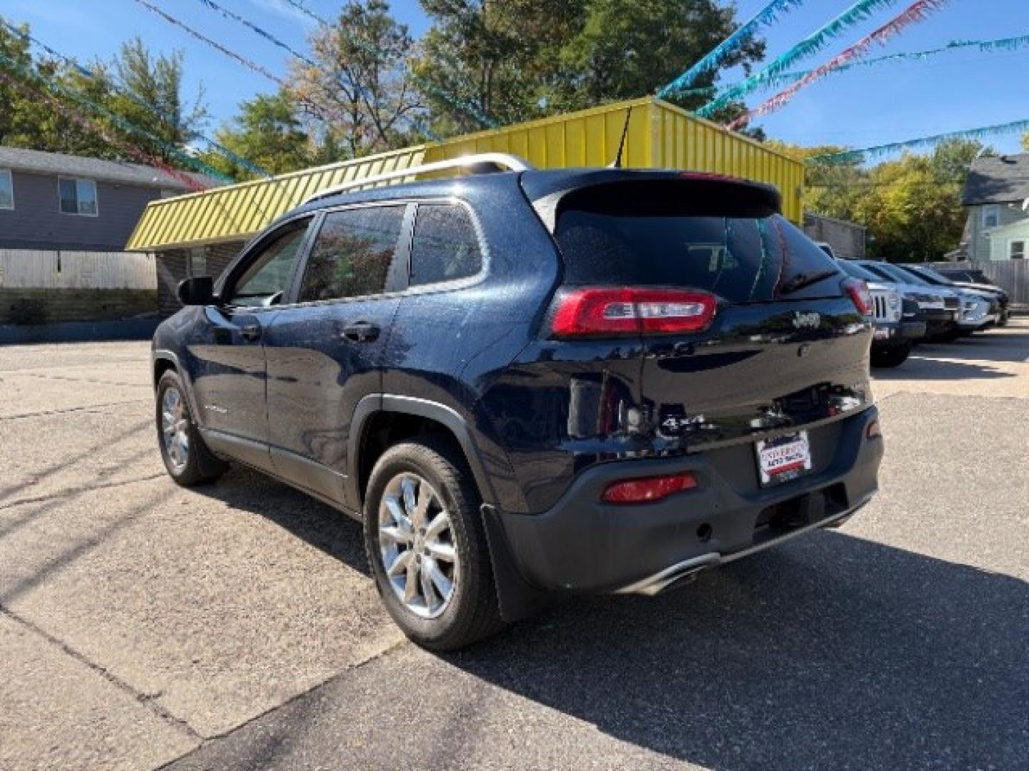 2016 True Blue Pearl Jeep Cherokee Limited (1C4PJMDSXGW) , located at 745 S Robert St, St. Paul, MN, 55107, (651) 222-2991, 44.923389, -93.081215- Photo#4