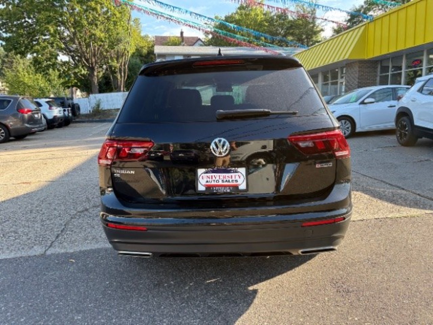 2019 Deep Black Pearl Volkswagen Tiguan 2.0T SE | 2.0T SEL | 2.0T SEL R-Line | 2.0T SEL R-Line Black (3VV2B7AXXKM) with an 2L I-4 direct injection engine, located at 745 S Robert St, St. Paul, MN, 55107, (651) 222-2991, 44.923389, -93.081215- Photo#5