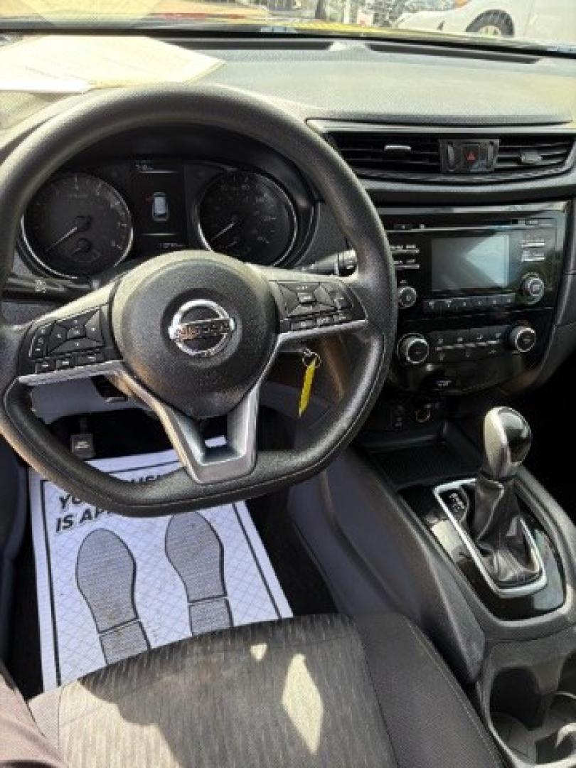 2017 Magnetic Black Nissan Rogue S (JN8AT2MV8HW) with an 2.5L I-4 DOHC engine, located at 745 S Robert St, St. Paul, MN, 55107, (651) 222-2991, 44.923389, -93.081215- Photo#11